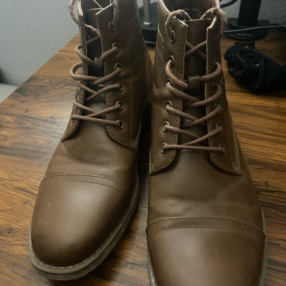 Perry Ellis Portfolio Kenney boots, tan size 8
